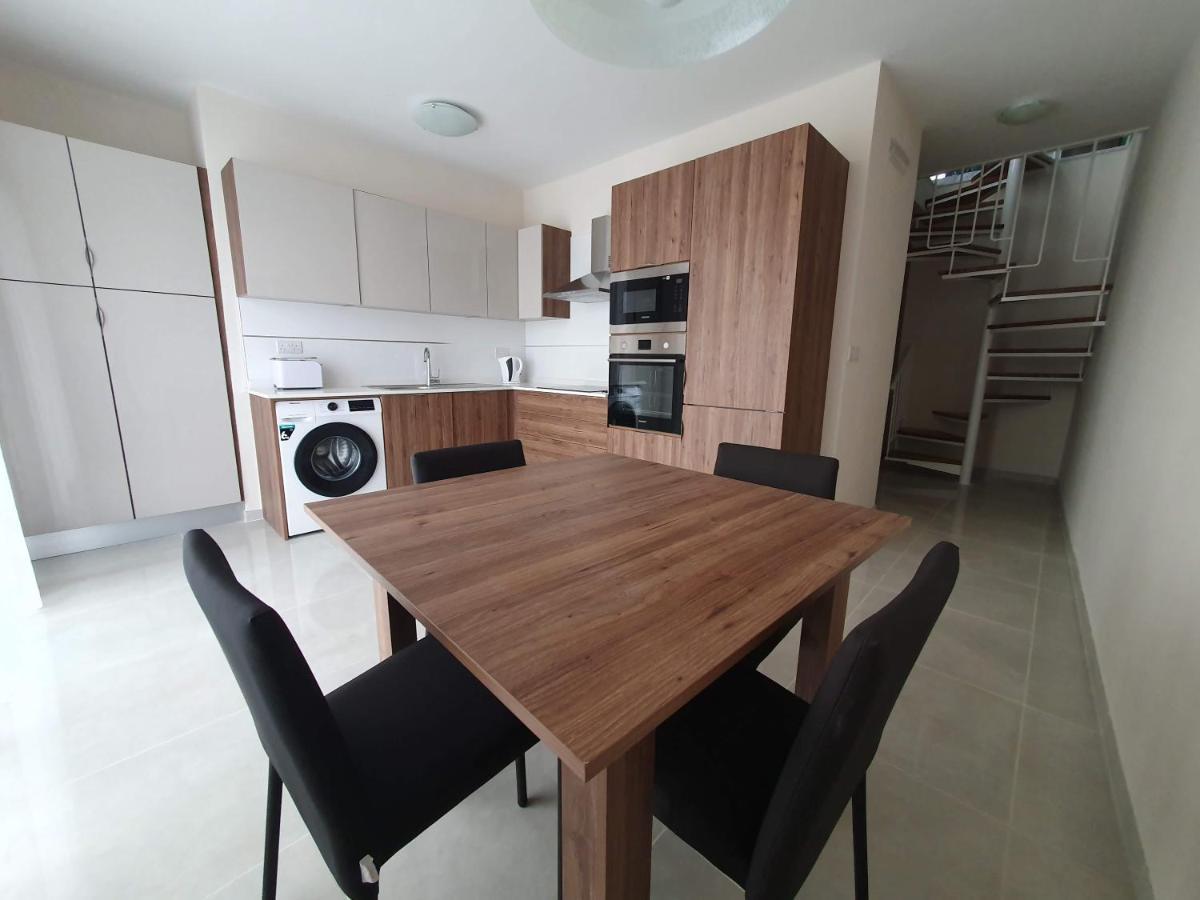 Marbella Holiday Apartments - Seafront - Wifi Marsaskala Kültér fotó