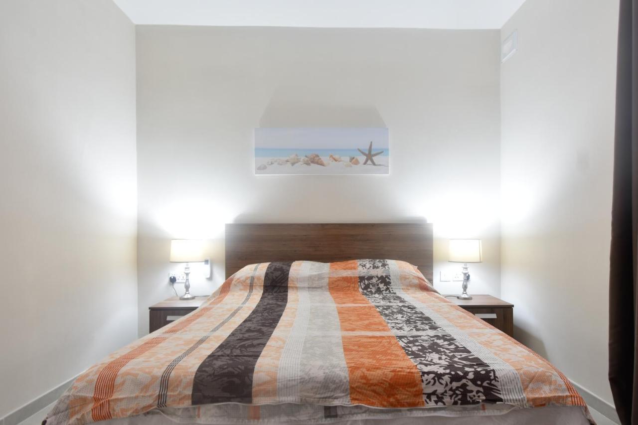 Marbella Holiday Apartments - Seafront - Wifi Marsaskala Kültér fotó