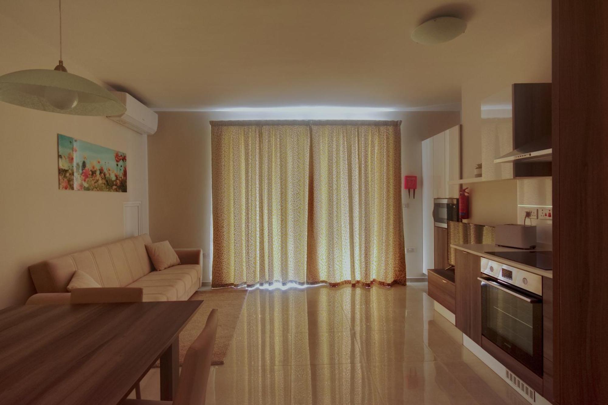 Marbella Holiday Apartments - Seafront - Wifi Marsaskala Kültér fotó